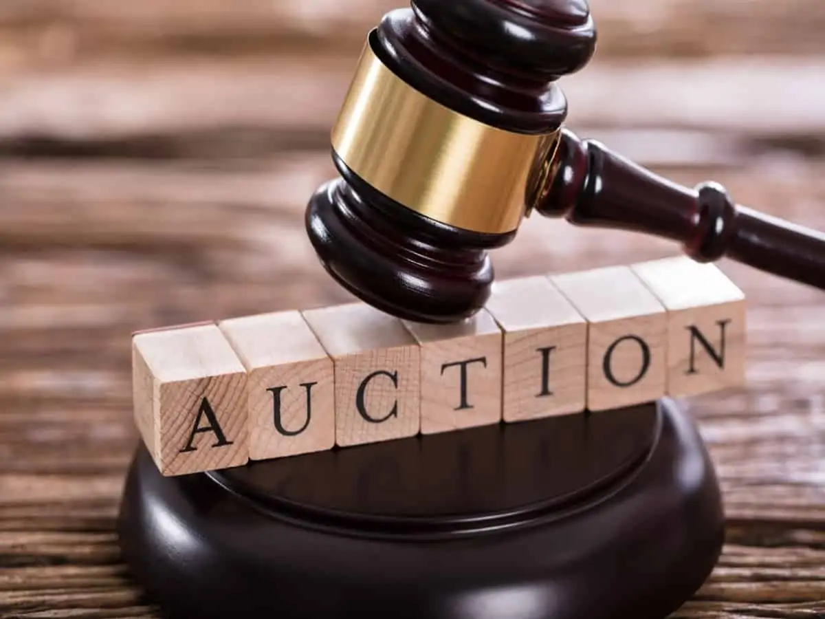 AUCTION WORLD
